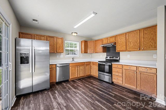 10419 Sparrow Springs Lane, Charlotte, NC 28214