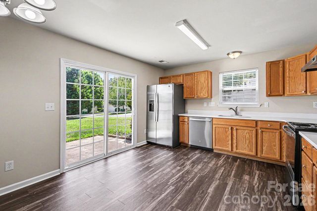 10419 Sparrow Springs Lane, Charlotte, NC 28214