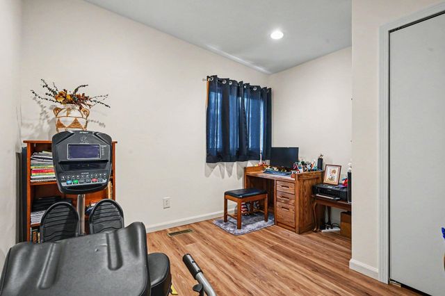 3923 Devonshire Avenue, Kalamazoo, MI 49006