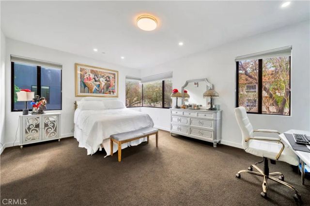 1200 N Sweetzer Avenue 2, West Hollywood, CA 90069