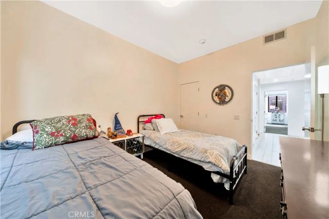 1200 N Sweetzer Avenue 2, West Hollywood, CA 90069