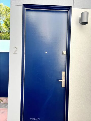 1200 N Sweetzer Avenue 2, West Hollywood, CA 90069