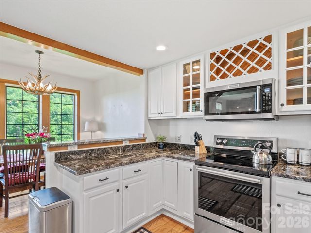 61 Creekside Way G201, Burnsville, NC 28714