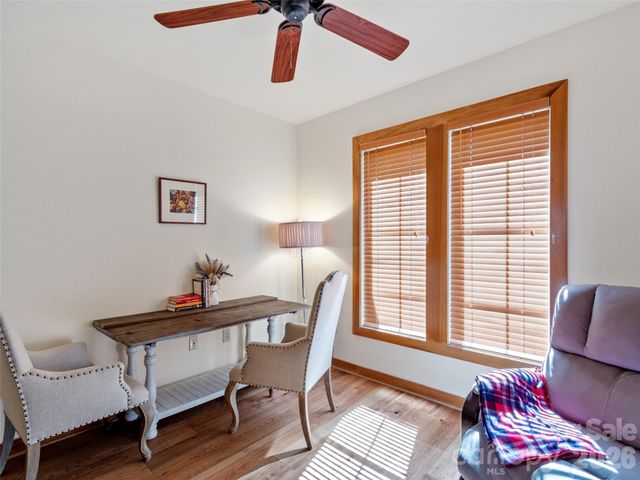 61 Creekside Way G201, Burnsville, NC 28714