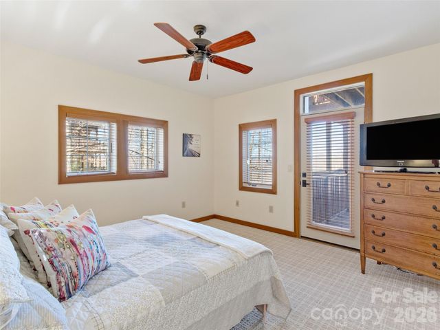 61 Creekside Way G201, Burnsville, NC 28714