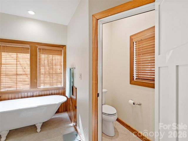 61 Creekside Way G201, Burnsville, NC 28714