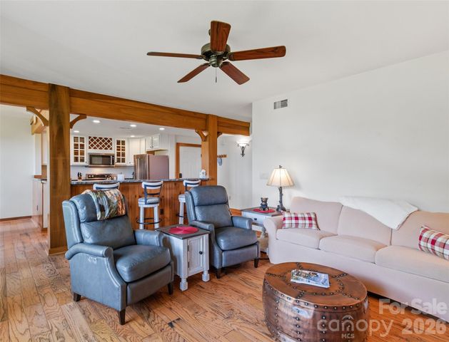 61 Creekside Way G201, Burnsville, NC 28714