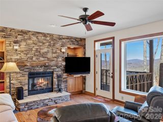 61 Creekside Way G201, Burnsville, NC 28714