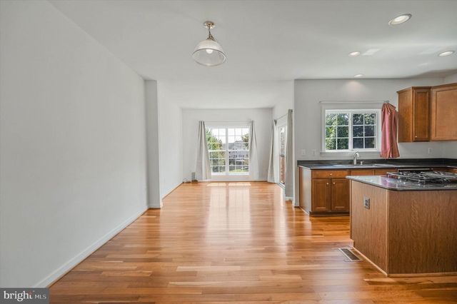 8177 MCCAULEY WAY, Lorton, VA 22079