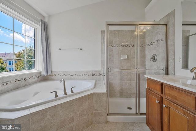 8177 MCCAULEY WAY, Lorton, VA 22079