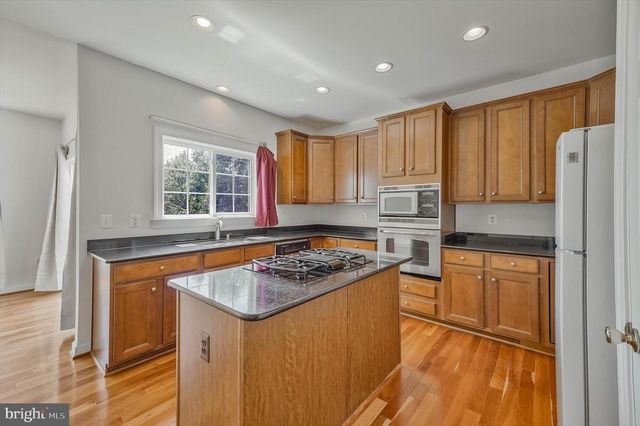 8177 MCCAULEY WAY, Lorton, VA 22079