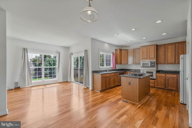8177 MCCAULEY WAY, Lorton, VA 22079