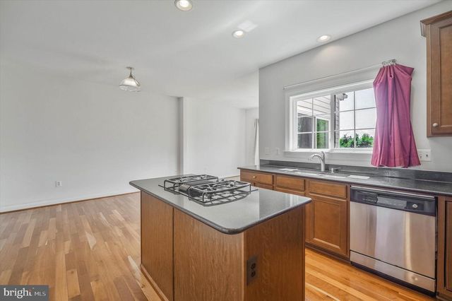 8177 MCCAULEY WAY, Lorton, VA 22079
