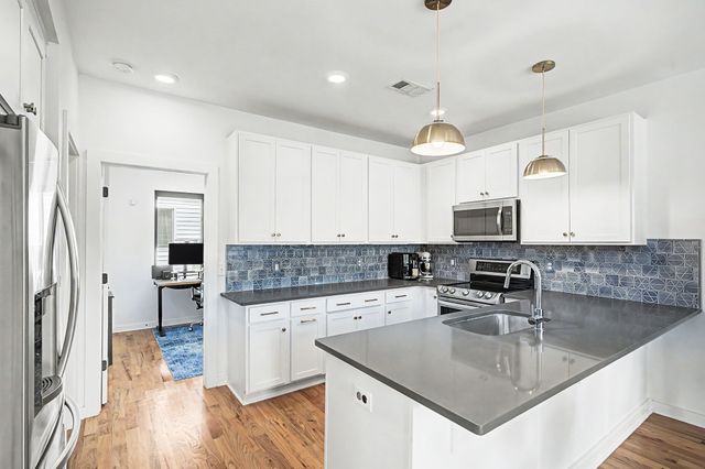 1025 Chester Ave, Nashville, TN 37206