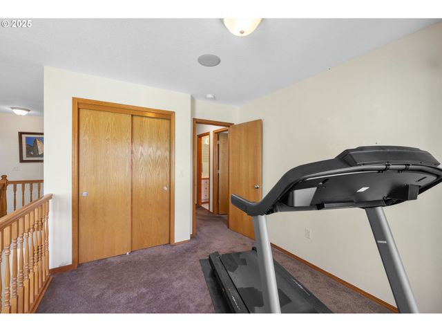 1082 57TH St, Washougal, WA 98671