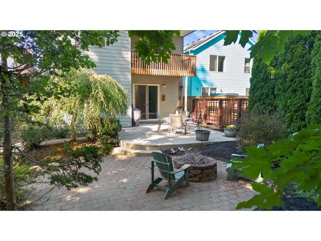 1082 57TH St, Washougal, WA 98671