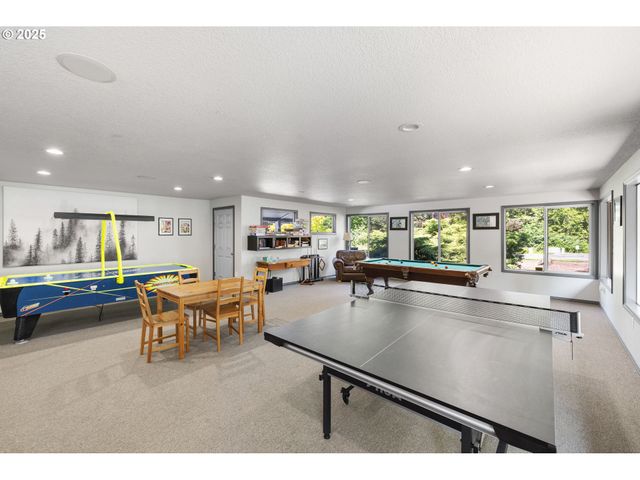 1082 57TH St, Washougal, WA 98671