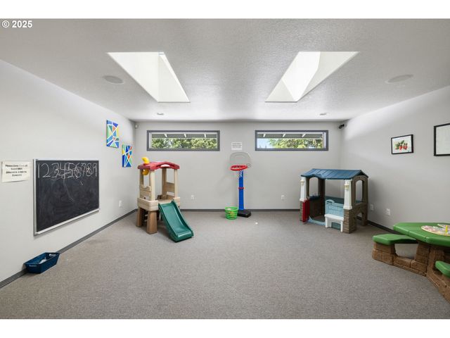 1082 57TH St, Washougal, WA 98671