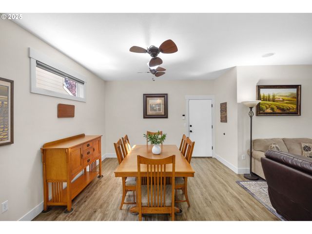 1082 57TH St, Washougal, WA 98671