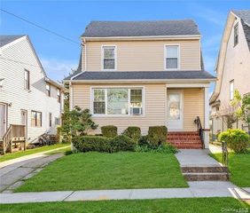 8450 159th Street, Jamaica, NY 11432