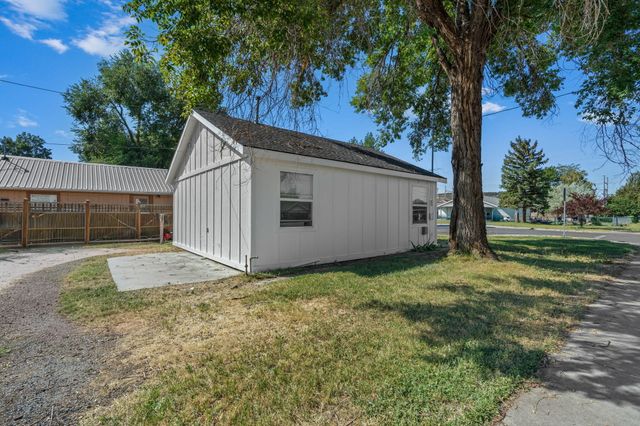 496 NW 9th Street, Prineville, OR 97754