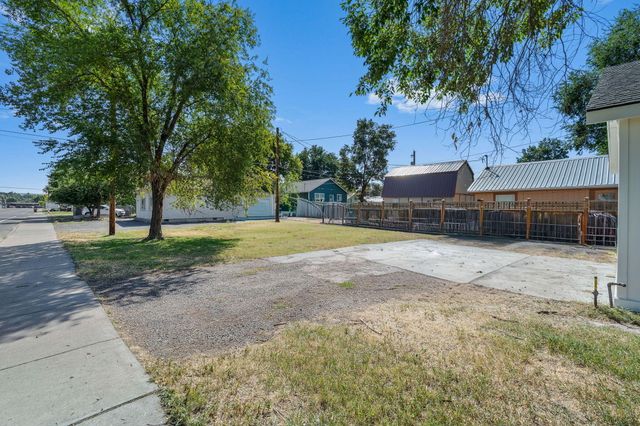 496 NW 9th Street, Prineville, OR 97754