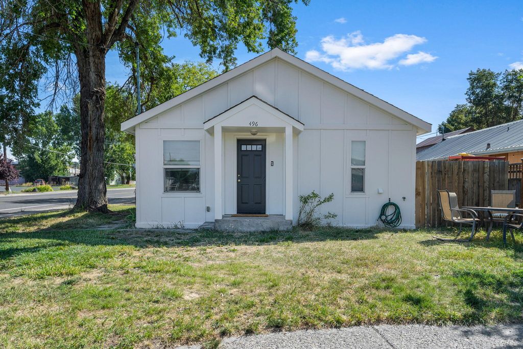 496 NW 9th Street, Prineville, OR 97754
