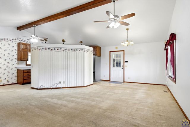 6824 NW Nickell RD, Topeka, KS 66618