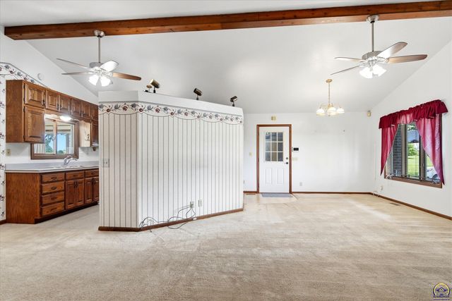 6824 NW Nickell RD, Topeka, KS 66618