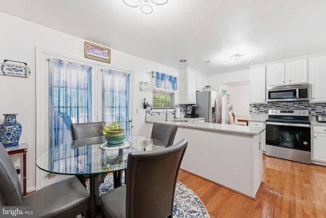4796 PEARSON DR, Woodbridge, VA 22193