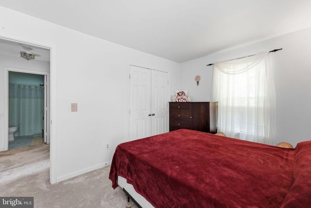 4796 PEARSON DR, Woodbridge, VA 22193