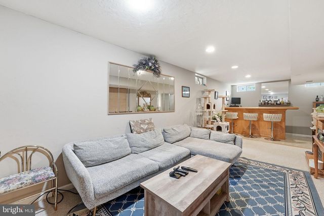 4796 PEARSON DR, Woodbridge, VA 22193