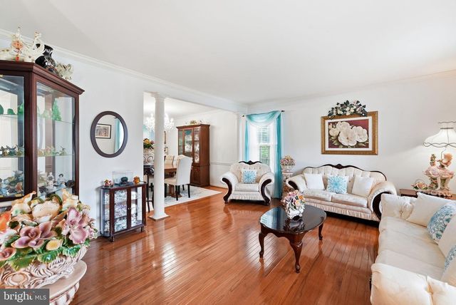 4796 PEARSON DR, Woodbridge, VA 22193