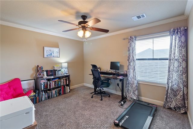 1421 Buena Vista, College Station, TX 77845