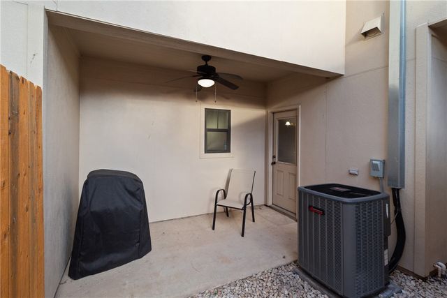 1421 Buena Vista, College Station, TX 77845