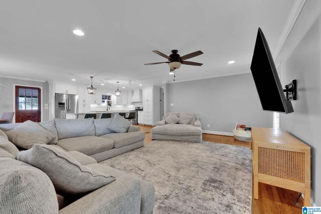 281 MEADOW TRAIL, Warrior, AL 35180