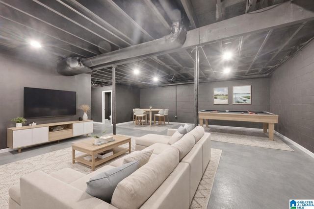 281 MEADOW TRAIL, Warrior, AL 35180