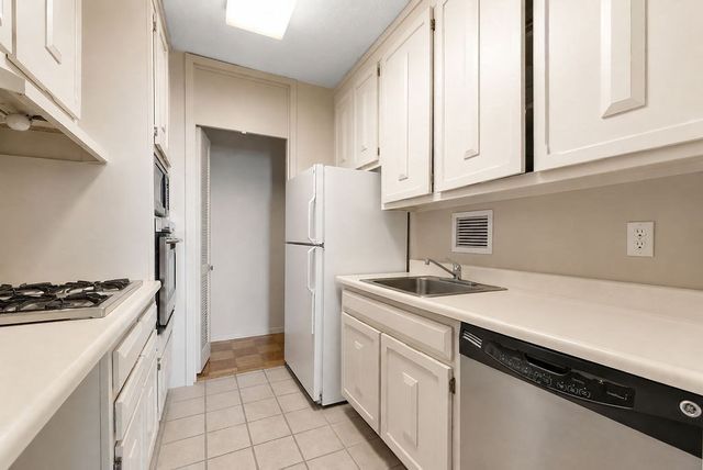 65 E India Row 15C, Boston, MA 02110