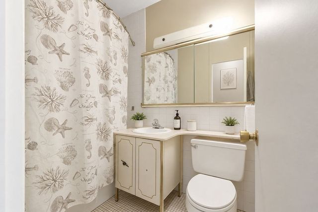 65 E India Row 15C, Boston, MA 02110