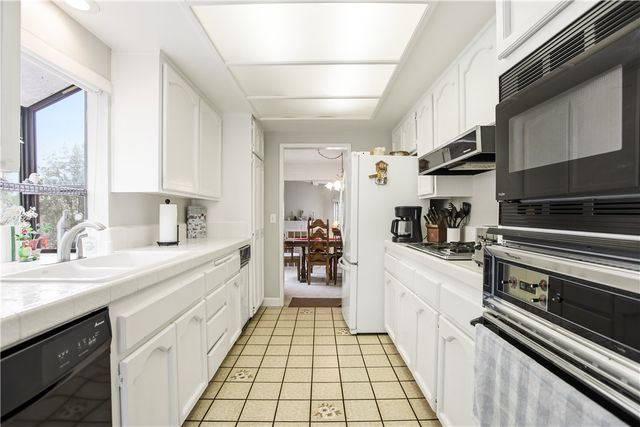 1469 W Lambert, La Habra, CA 90631