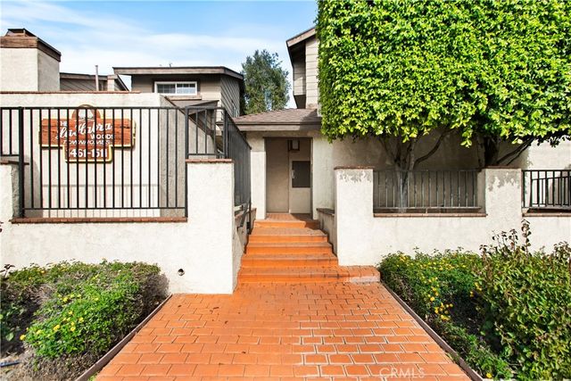 1469 W Lambert, La Habra, CA 90631