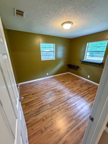 180 S Rex Avenue, Slocomb, AL 36375