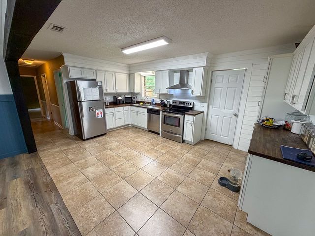 180 S Rex Avenue, Slocomb, AL 36375