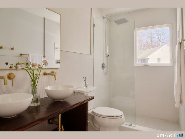 37 Mary Lane, Greenwich, CT 06878