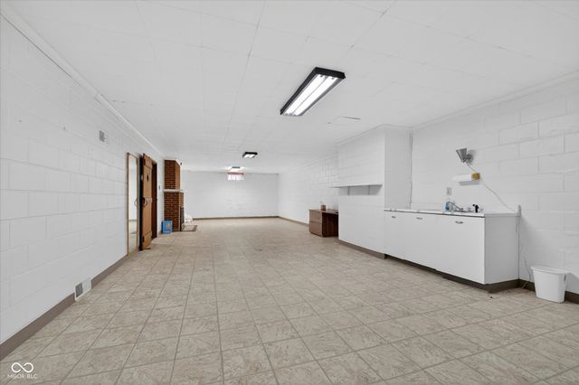 1112 W Wabash Avenue, Crawfordsville, IN 47933