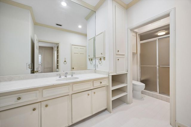 1422 Nantucket Drive C, Houston, TX 77057