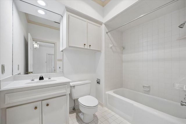 1422 Nantucket Drive C, Houston, TX 77057