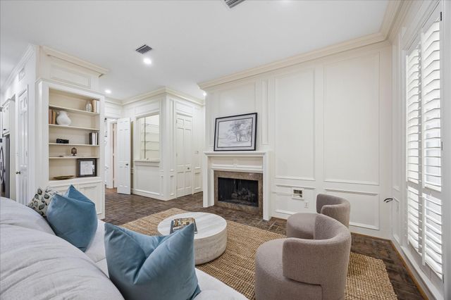 1422 Nantucket Drive C, Houston, TX 77057