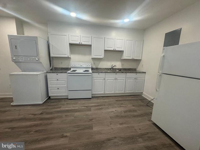 1527 RIGGS AVE, Baltimore, MD 21217