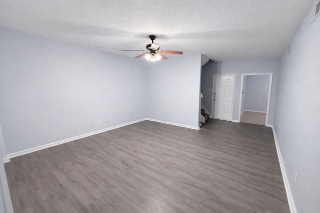 800 N San Jacinto 102, Conroe, TX 77301